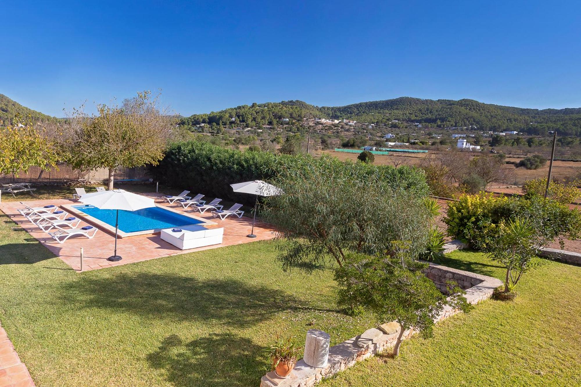 In Sleeps 10 - Sa Vinya Villa Sant Josep de sa Talaia