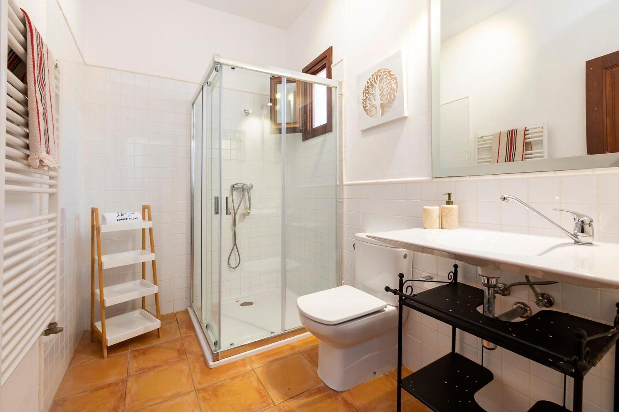 In Sleeps 10 - Sa Vinya *
