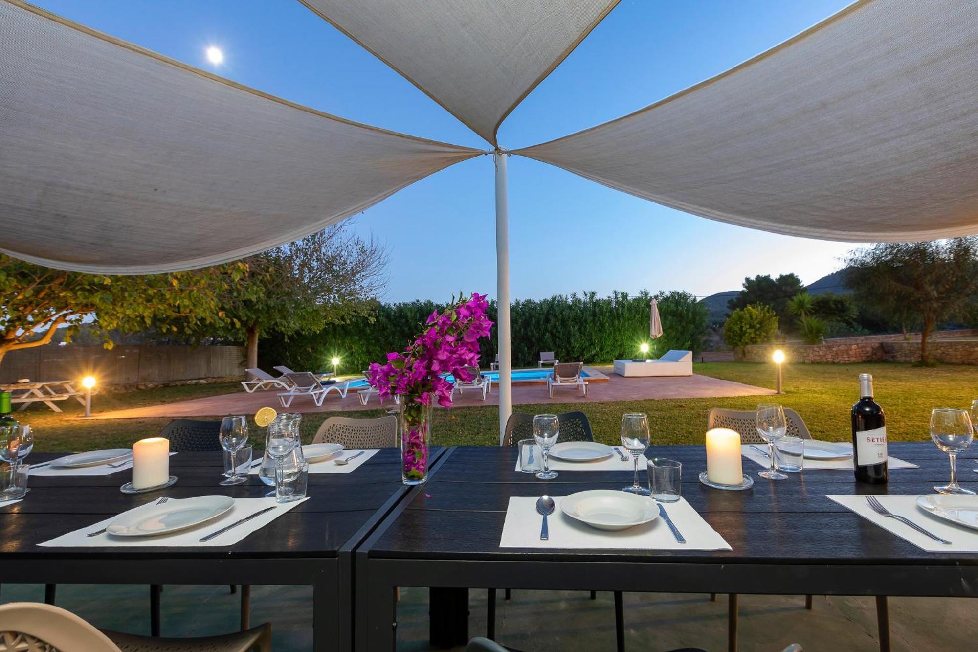 In Sleeps 10 - Sa Vinya *