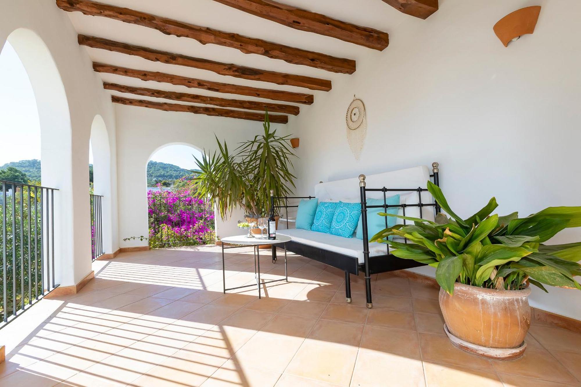 In Sleeps 10 - Sa Vinya Villa