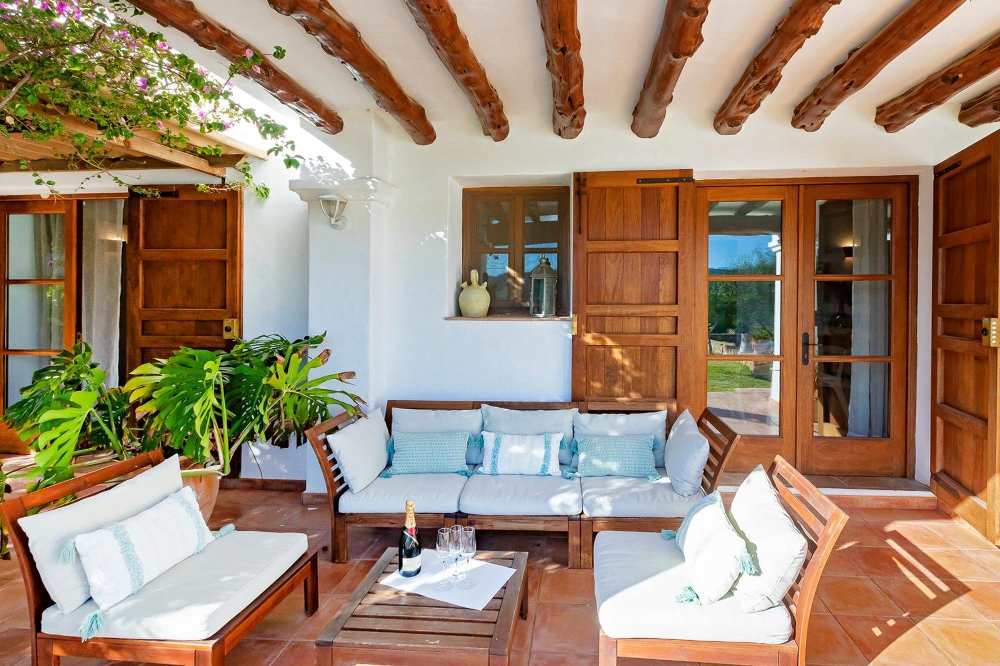 In Sleeps 10 - Sa Vinya