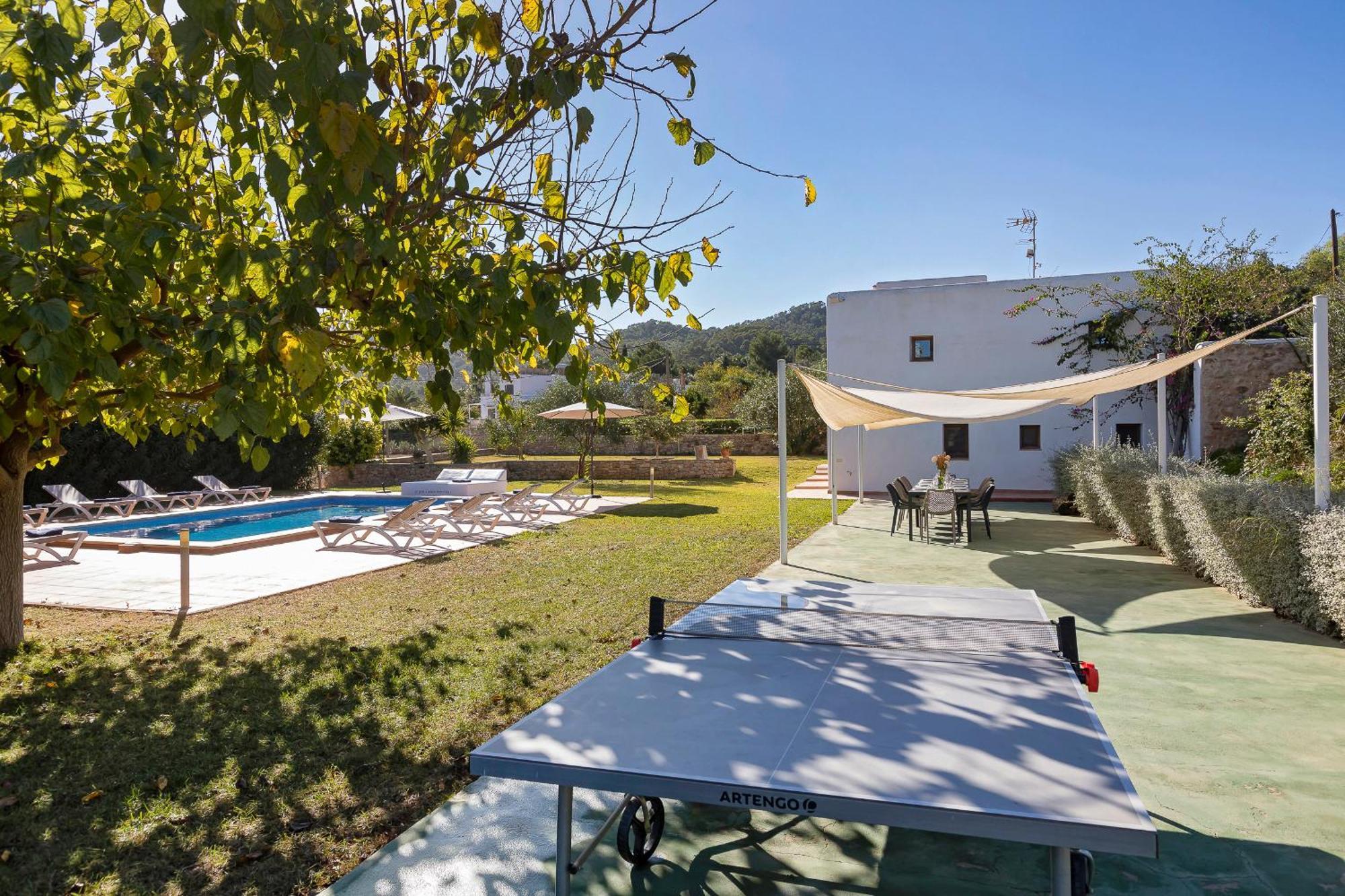 In Sleeps 10 - Sa Vinya Villa